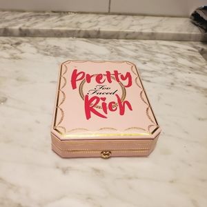 Too faced Pretty Rich eyeshadow palette